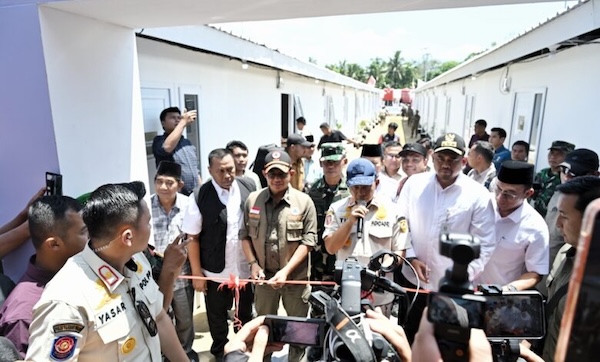 Gubsu Bersama Mendagri Meresmikan Huntara Tapsel 7.jpg 780x470