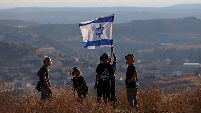 Para pemukim ilegal israel 1765027765325