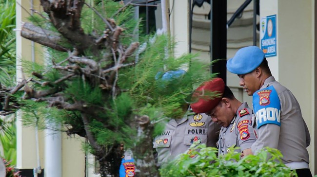 Penetapan tersangka kepala satresnarkoba bima 1770690098061