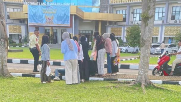 020626075859 dua orang tertembak di halaman rektorat unp dugaan