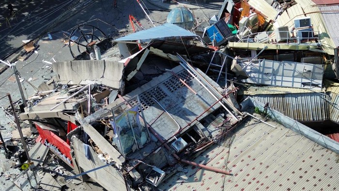 Jejak kehancuran gempa dahsyat di filipina selatan 1780903036514