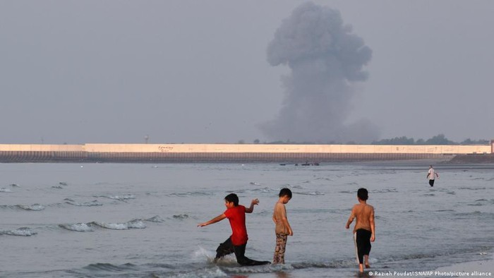 As iran saling serang trump berlakukan blokade laut 1784027790121