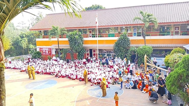 Sdn srengseng sawah 15 pagi jagakarsa jakarta selatan senin 137 mendapat ancaman bom saat mpls 1783915294935