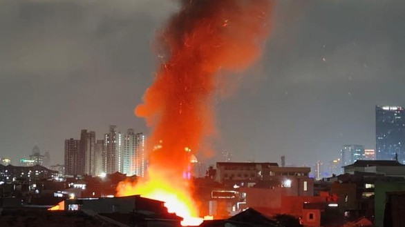 Kebakaran terjadi di permukiman padat petamburan jakarta pusat rabu 3092026 dini hari 1790712757447 169 (1)