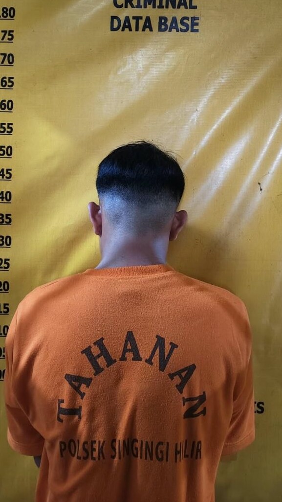41Pelaku Pengedar Sabu berat kotor 40,92 Gram, 3,5 Butir Ekstasi di Singingi Hilir (1)