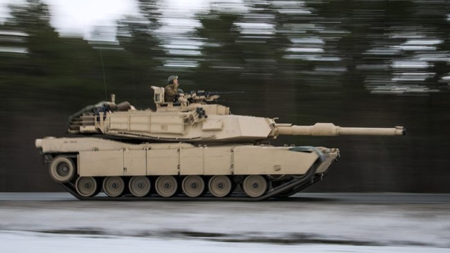 Tampang sangar tank m1 abrams dan leopard 2